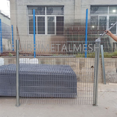 3D Curved Triangle V Mesh Security Fence Panel Powder Coating