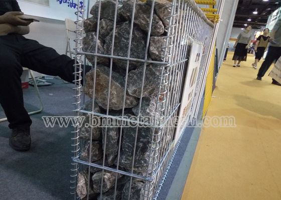 Welded Wire Gabion Baskets  Stone Cage Mesh Stone Wall 380N/Mm2 - 550N/Mm2